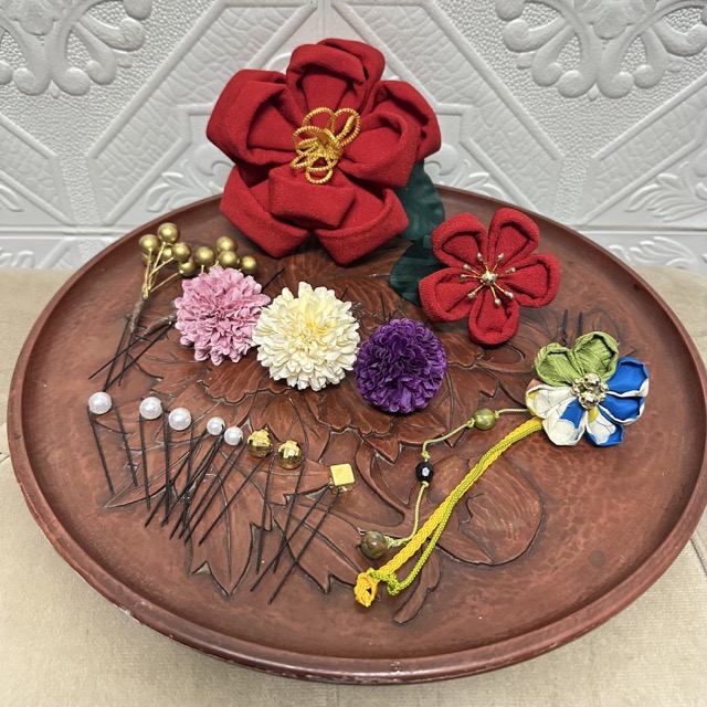 成人式　髪飾り　つまみ細工　おしゃれ　赤　オーダーメイド　鎌倉