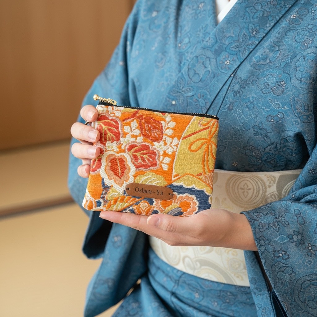 伝統的な和色「朱華（はねず）」を使用した手のひらminiポーチ